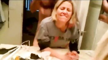MILF Takes it up her Bum