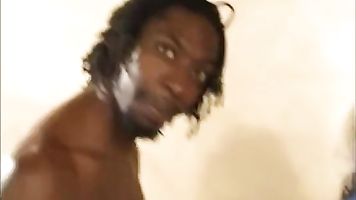 Ghetto doll Jade Carlin gets ride on his dick