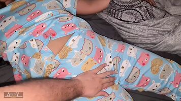 my teenage stepsister wakes up so horny and gives me her backside
